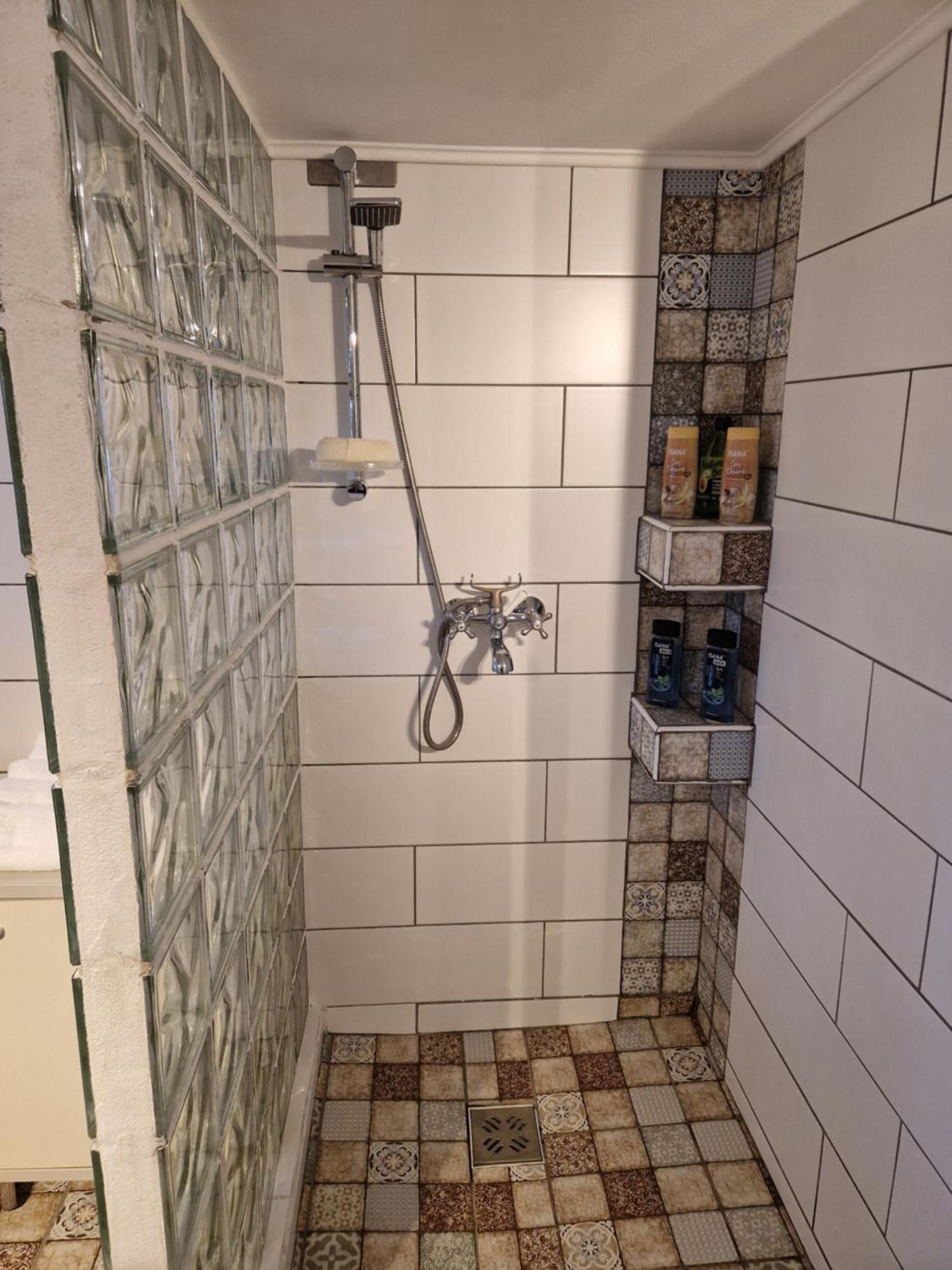 100 Eves Preshaz Villa Badacsonyörs Buitenkant foto