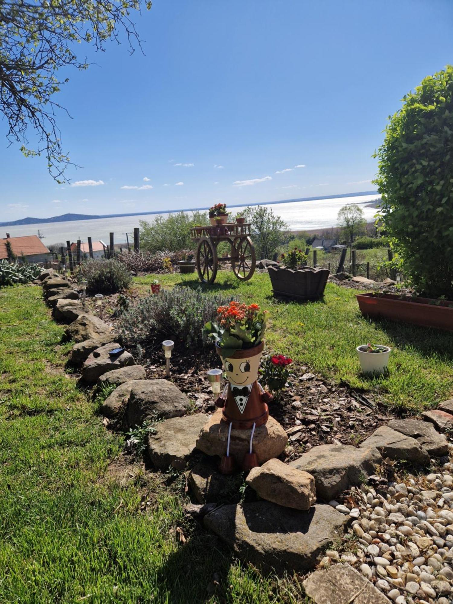 100 Eves Preshaz Villa Badacsonyörs Buitenkant foto